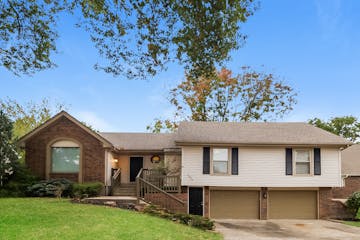 1022 S E 5TH TER LEES SUMMIT, MO 64063
